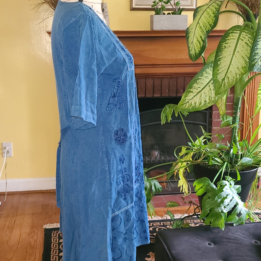 Dress - Picture 4 of 8